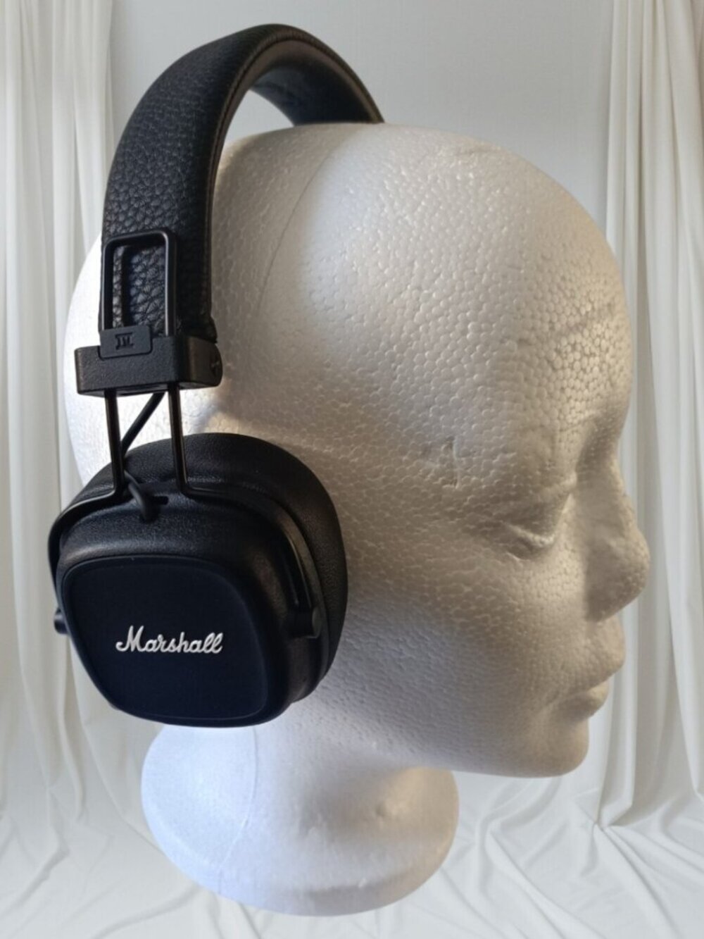 Marshall Major IV On-Ear Bluetooth Black Headphone, 80+ Hours Wireless Playtime